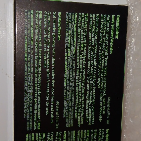 Avon FMG Eyeshadow Contour Highlighter Collection with mirror and brushes - Picture 7 of 11